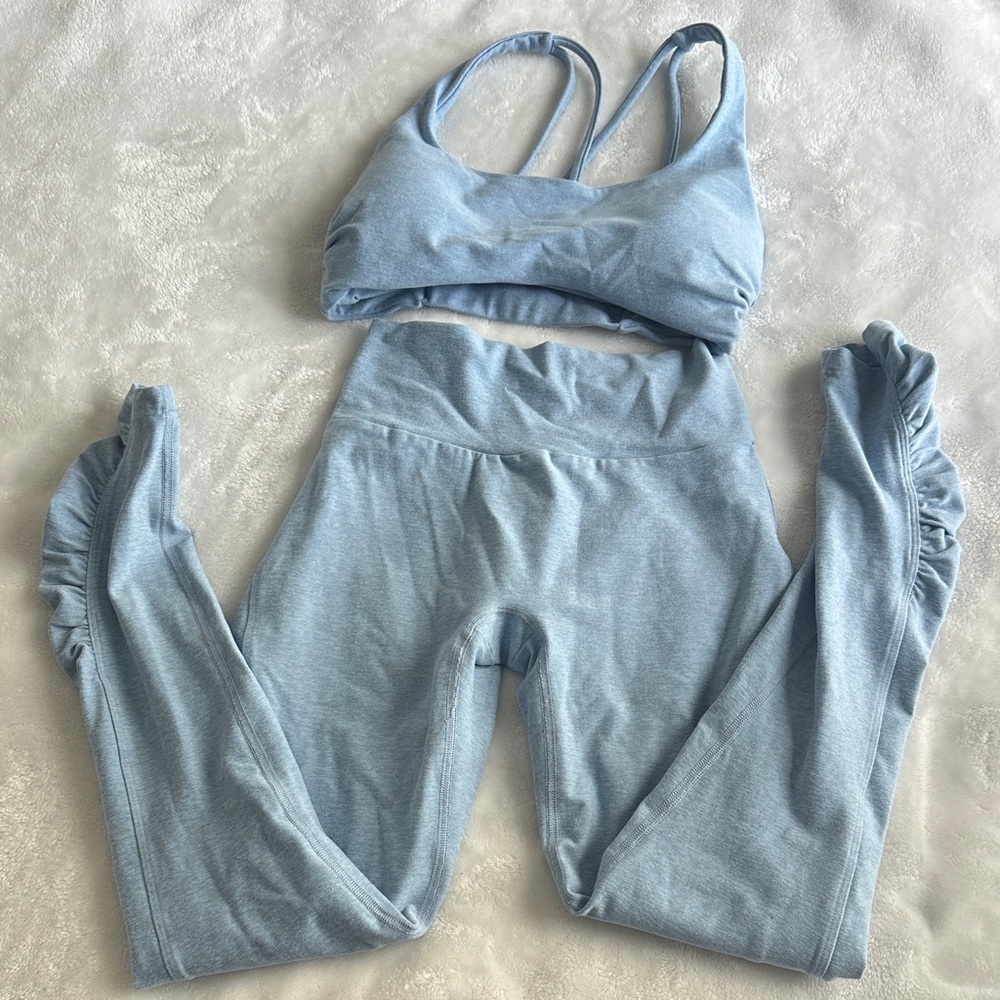 Bombshell Sportswear Light Blue Seamless Bra & High-Waist Leggings Set